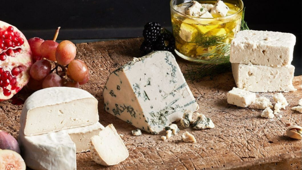 Phô mai mềm làm từ sữa chưa tiệt trùng có nguy cơ nhiễm Listeria rất cao
