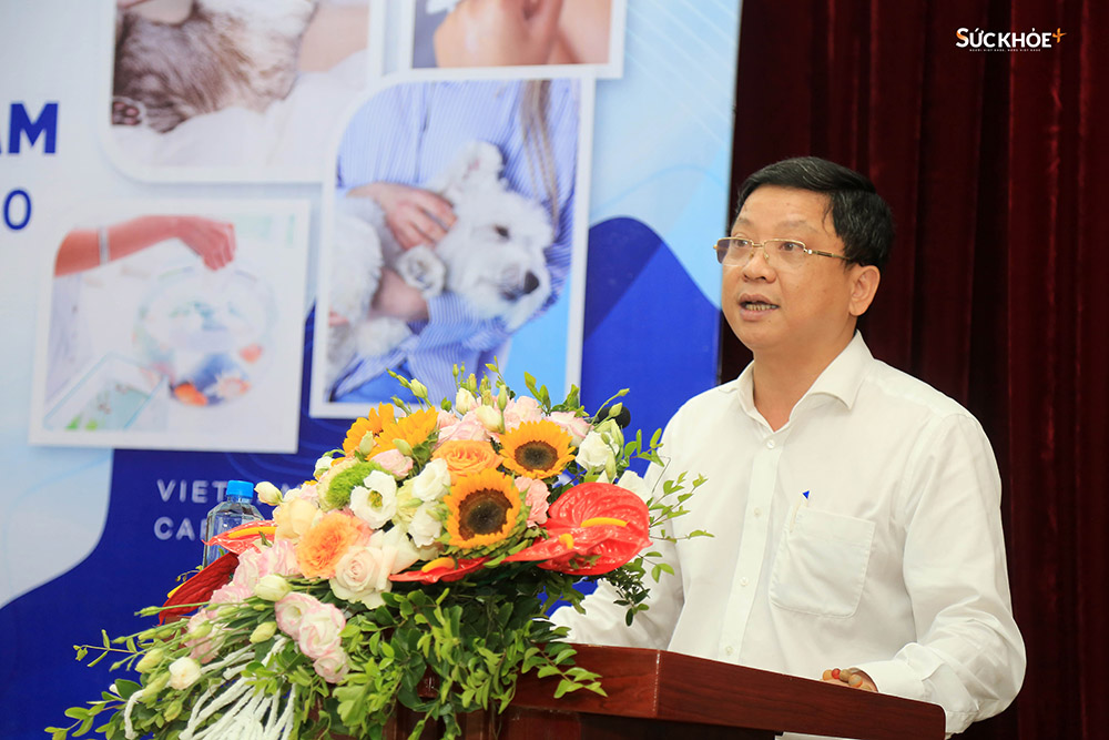 Ông Tạ Tấn, Phó Vụ trưởng Vụ Phi chính phủ, Bộ Nội vụ công bố Quyết định thành lập Hiệp hội
