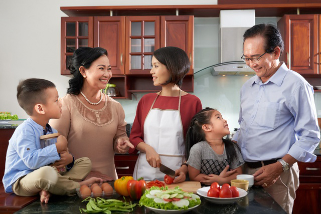 Chế độ ăn uống lành mạnh giúp cải thiện sức khỏe tuổi trung niên