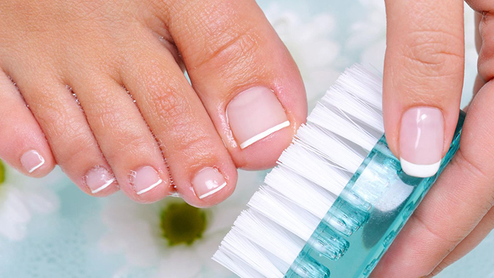 Chăm sóc móng chân thật cẩn thận để ngăn ngừa nhiễm nấm