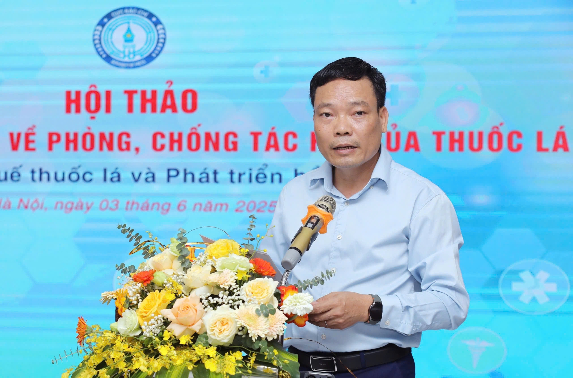 Ông Đặng Khắc Lợi, Phó Cục trưởng Cục Báo chí phát biểu khai mạc hội thảo
