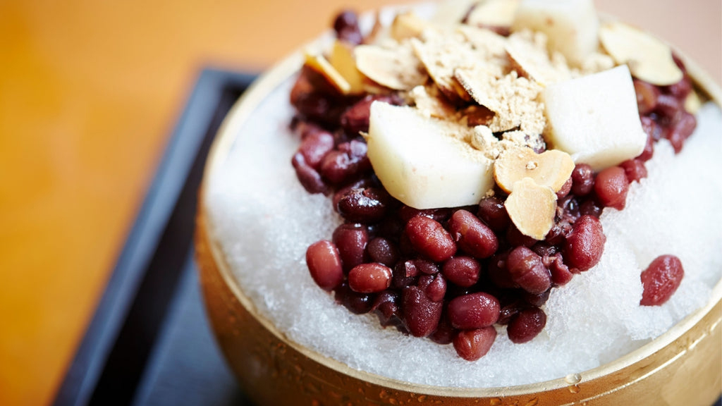 Vào mùa Hè người Hàn Quốc rất thích thưởng thức một tô đá bào bingsu mát lạnh