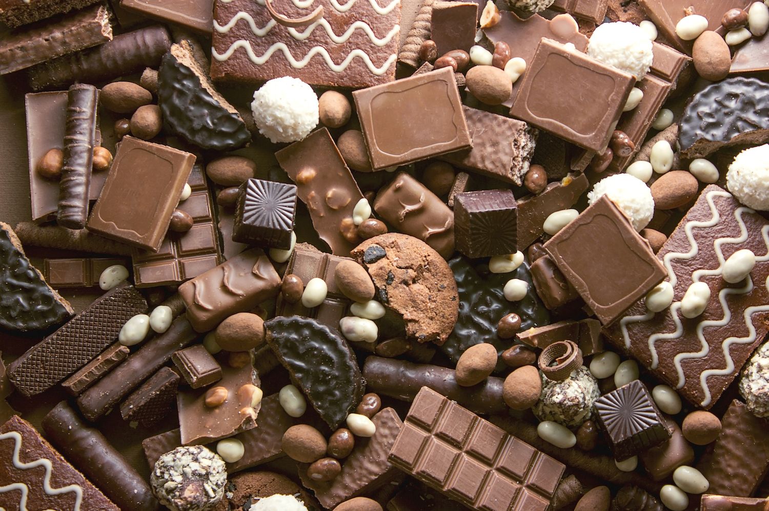Chocolate là món ăn vặt hỗ trợ giảm huyết áp