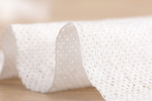 Nên sử dụng các loại khăn tắm dùng 1 lần để giảm tối đa nguy cơ mắc bệnh da liễu
