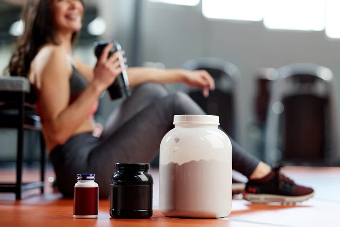 Creatine hỗ trợ hoạt động của tế bào não và điều hòa tâm trạng