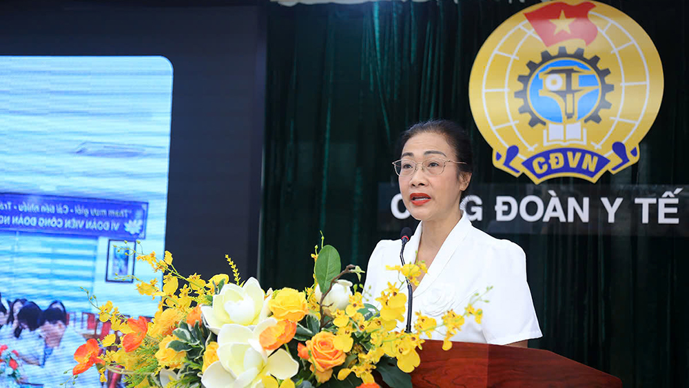 PGS.TS Phạm Thanh Bình, Chủ tịch Hiệp hội Tư vấn Nâng cao Sức khỏe Việt Nam phát biểu khai mạc Hội nghị Ban Chấp hành lần thứ II - Ảnh: Hiệp Nguyễn/Sức khỏe+