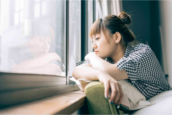 Người mắc rối loạn nhân cách phân liệt thường không có bạn bè và gần như tách biệt khỏi xã hội