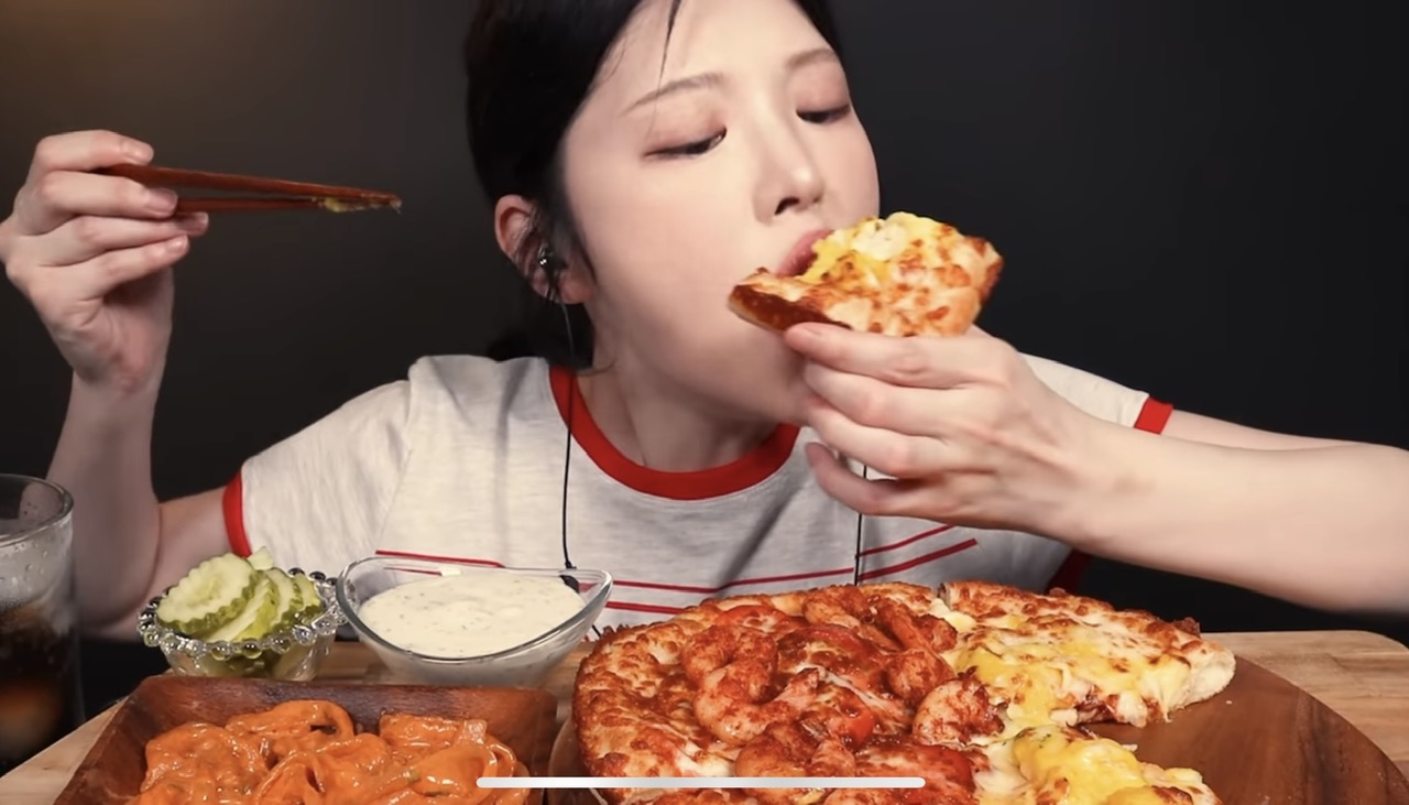 Trào lưu mukbang trên mạng xã hội - Ảnh chụp màn hình