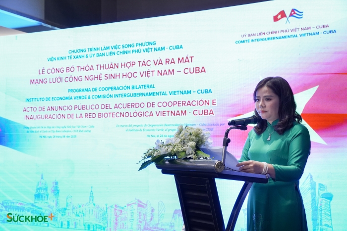 Bà Dương Thị Bích Diệp - Viện trưởng Viện Kinh tế Xanh phát biểu khai mạc sự kiện.