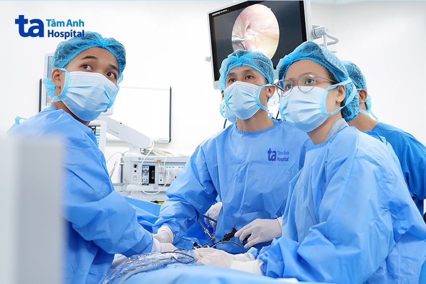 BS. Lượng ứng dụng kim giảm đau ngoài màng cứng trong phẫu thuật thoát vị bẹn ở trẻ em - Ảnh: Bệnh viện Đa khoa Tâm Anh
