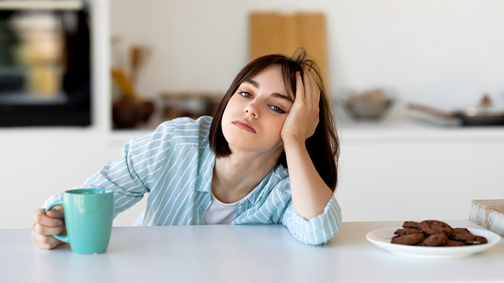 Mệt mỏi kéo dài, khó tập trung có thể là triệu chứng điển hình của thiếu sắt ở phụ nữ