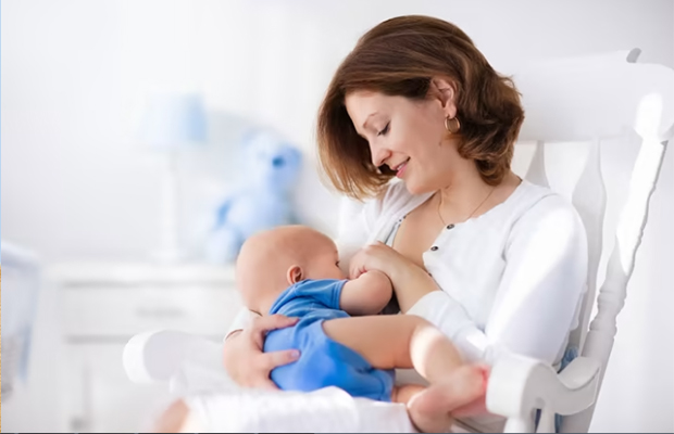Sữa mẹ là thức ăn tốt nhất cho sự phát triển của trẻ sơ sinh và trẻ nhỏ.