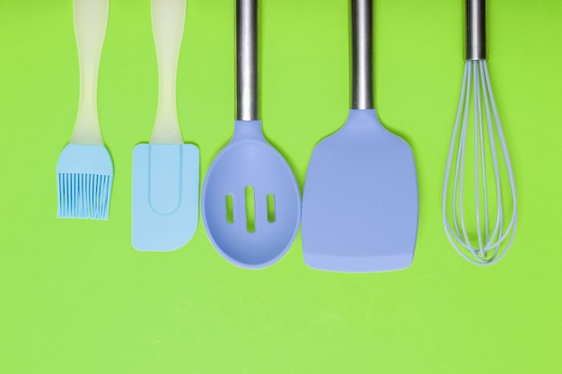 Đồ dùng silicone, nylon dễ hỏng - nên thay mới định kỳ