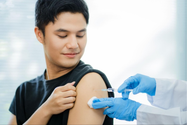 Tiêm phòng HPV là phương pháp không chỉ bảo vệ bản thân mà còn gián tiếp bảo vệ cộng đồng.