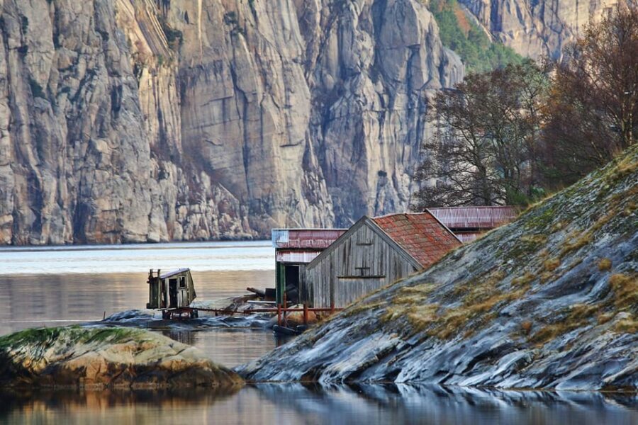 Vịnh Lysefjord - tuyệt tác thiên nhiên hùng vĩ của Na Uy - Ảnh: world-tourism