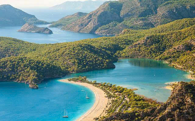 Nước xanh như ngọc tại Turquoise Coast - Ảnh: telegraph