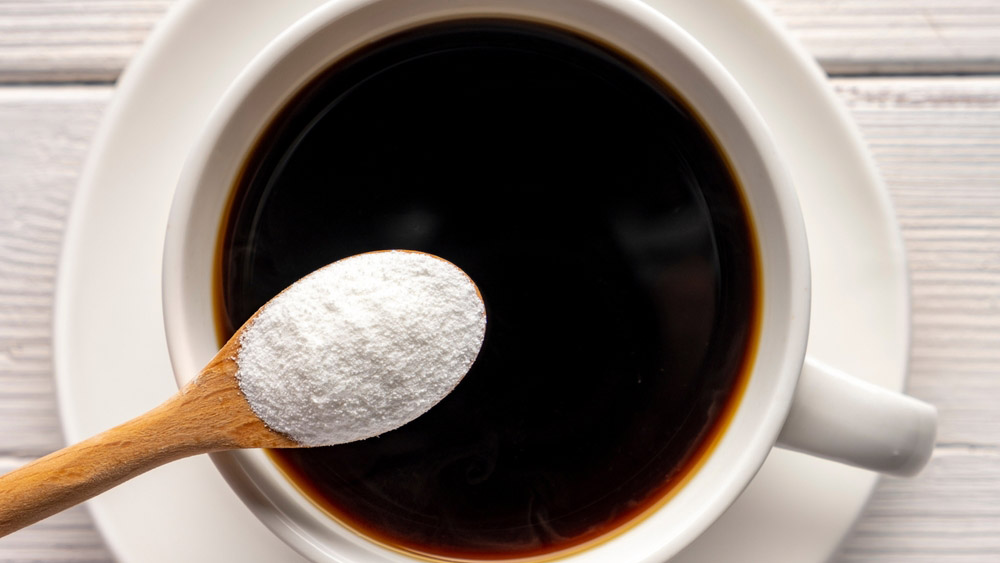 Tránh sử dụng creatine cùng thức uống dễ gây mất nước như cà phê, bia rượu