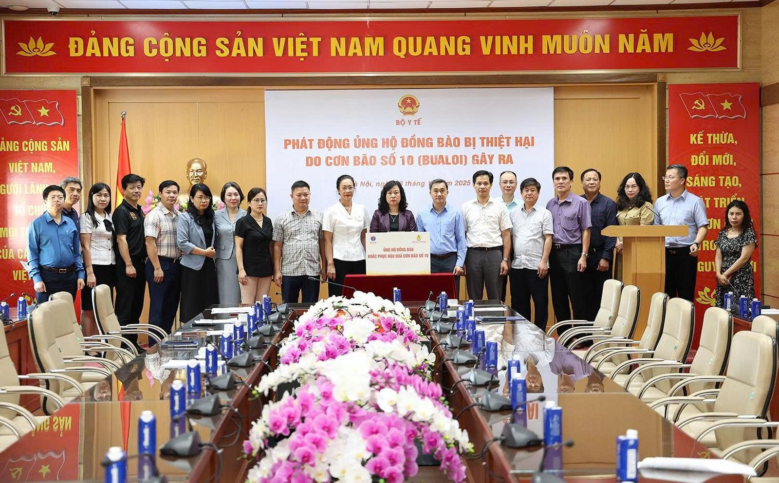 Bộ Y tế phát động ủng hộ đồng bào bị thiệt hại do cơn bão số 10 (Bualoi) gây ra - Ảnh: MOH