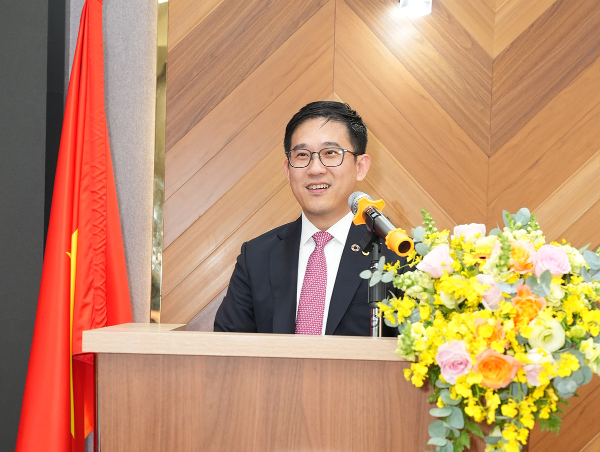 Ông Pawalit Ua- Amornwanit, Tổng Giám đốc C.P. Việt Nam phát biểu tại buổi lễ