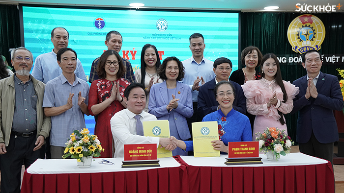 Đại diện Cục Phòng bệnh và Hiệp hội Tư vấn Nâng cao Sức khỏe Việt Nam ký kết quy chế phối hợp công tác