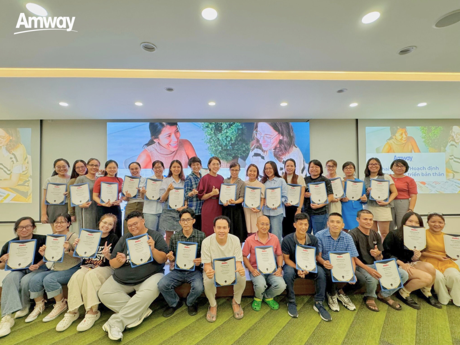 Amway Việt Nam triển khai hơn 260 chương trình đào tạo, ghi nhận 800 giờ học tập cho nhân viên trong năm 2025.