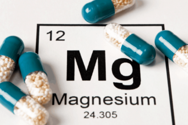 Với những người thường xuyên mất ngủ thì bổ sung thêm magne là một trong những cách an toàn hiệu quả. Dù vậy cần tham khảo ý kiến chuyên gia trước khi sử dụng.