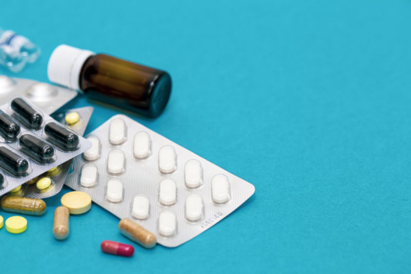 Trước khi sử dụng bất kỳ TPBS nào, cần tham khảo ý kiến các bác sĩ, chuyên gia có uy tín để phòng ngừa các tác dụng phụ tiềm ẩn.