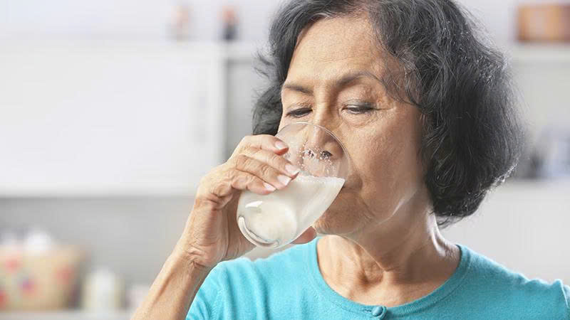 Người bệnh đái tháo đường có nguy cơ tăng đường huyết đột ngột khi dùng sữa kém chất lượng