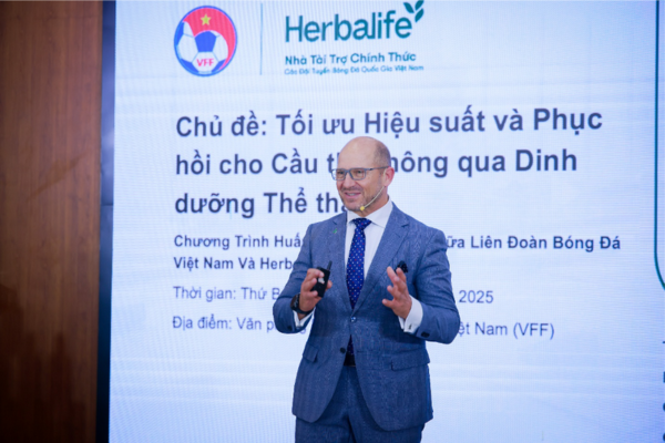 TS. Julián Álvarez, Thành viên Ủy ban Cố vấn dinh dưỡng của Herbalife - Chuyên gia Khoa học Thể thao và dinh dưỡng (Tây Ban Nha)