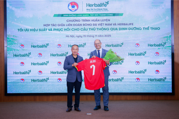 Herbalife Việt Nam cũng đồng hành cùng Ủy ban Olympic Việt Nam tổ chức một buổi đào tạo khác về dinh dưỡng thể thao với sự tham gia của TS. Julián Álvarez García.