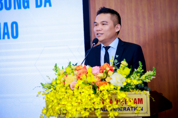 Ông Vũ Văn Thắng, Tổng Giám đốc Herbalife Việt Nam và Campuchia phát biểu tại sự kiện.