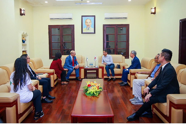 Buổi gặp gỡ và làm việc của Herbalife Việt Nam, TS. Álvarez và đại diện Uỷ ban Olympic Việt Nam.