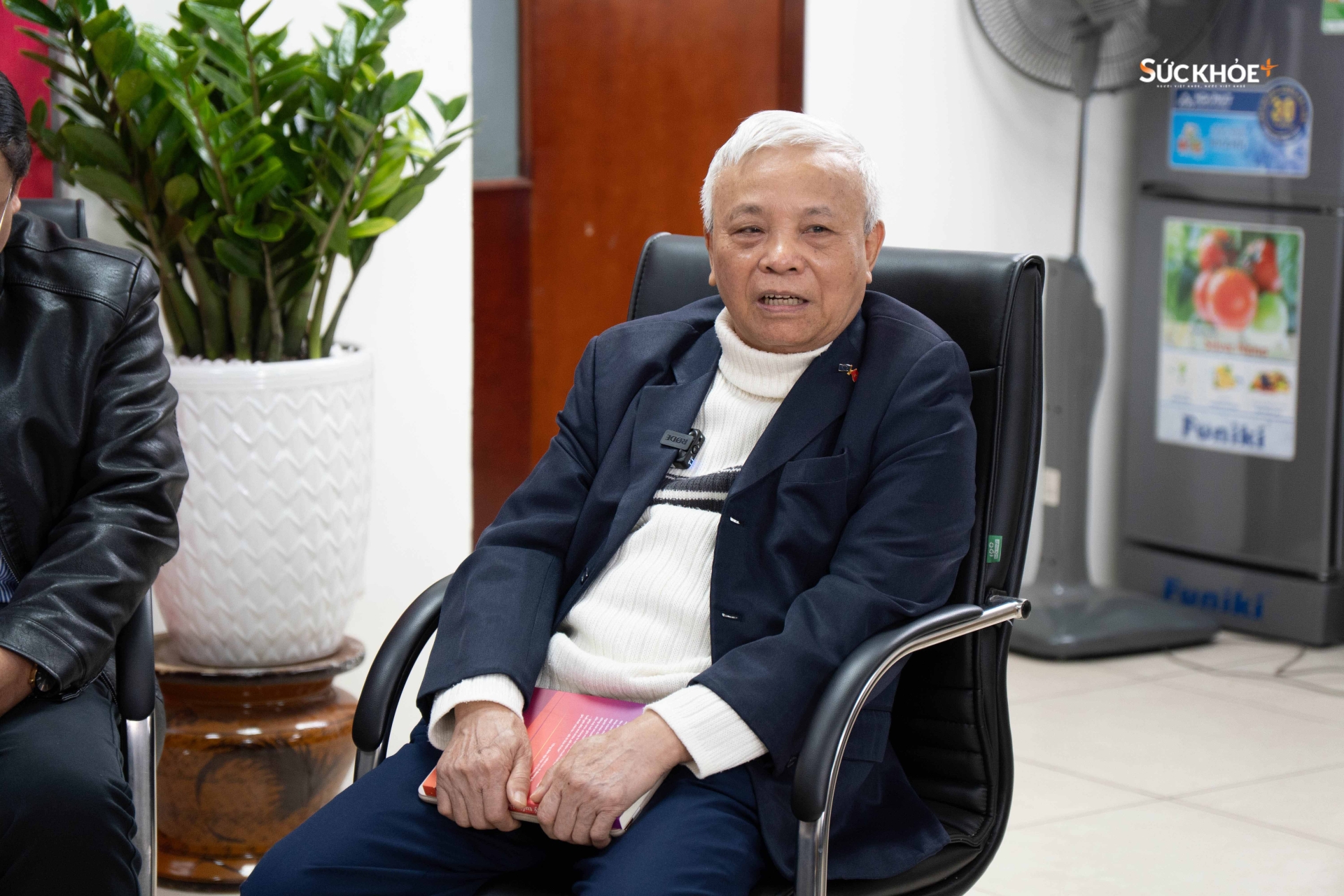 GS.TS Trịnh Quân Huấn, ở tuổi 78, suy ngẫm về hành trình cuộc đời, nhấn mạnh giai đoạn từ 30 đến 50 là thời điểm quan trọng để mỗi người tích lũy Sức Khỏe và nguồn lực tài chính.