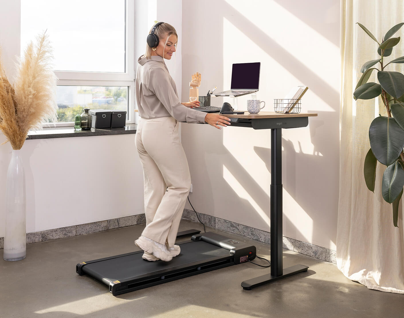 Máy đi bộ - walking pad