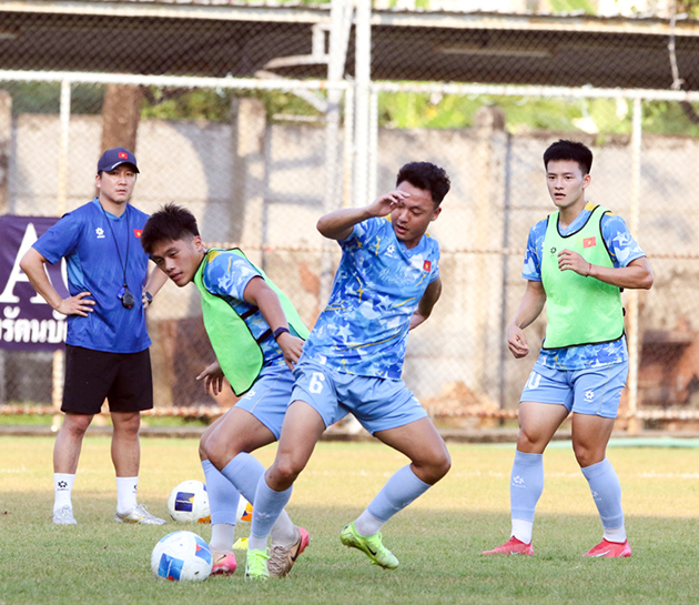 U22 Việt Nam tập luyện tích cực sẵn sàng cho mục tiêu đánh bại U22 Malaysia - Ảnh: VFF