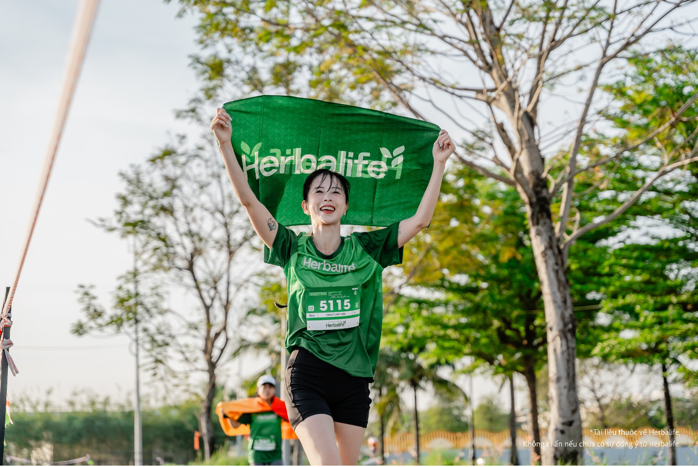 VĐV Châu Tuyết Vân tham gia Tiền Phong Half Marathon 2025 tại TP.HCM