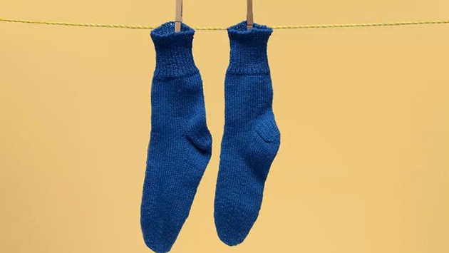 Đôi tất bẩn có thể là nguồn lây nhiễm bệnh