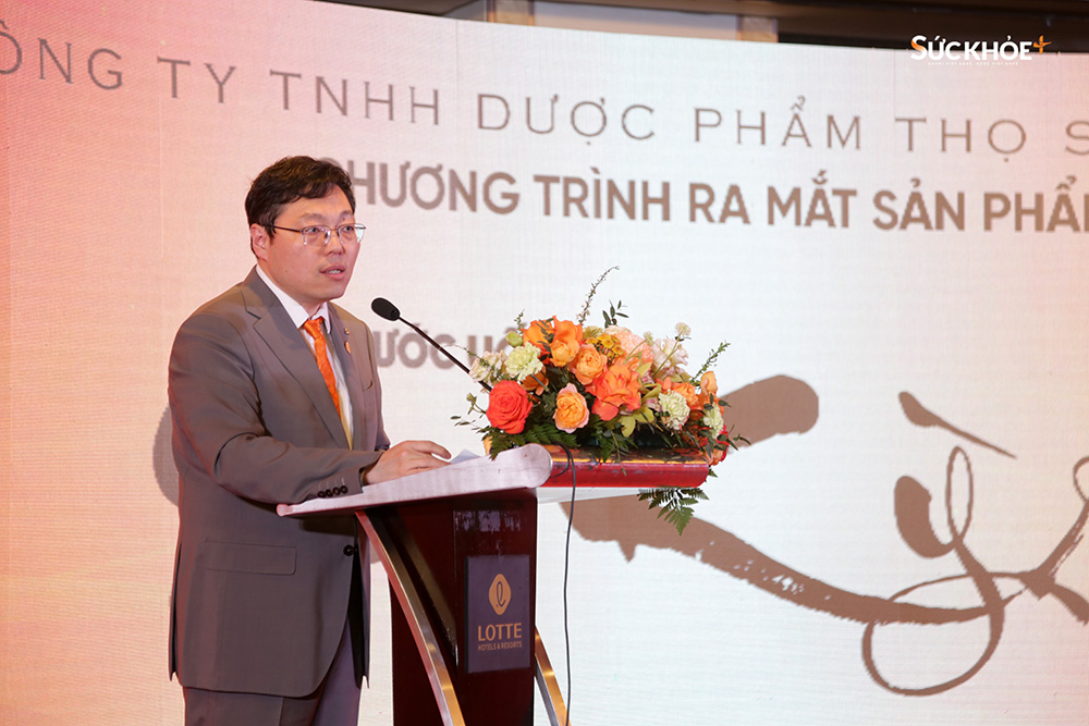 GS.TS Lục Dương, Phó Viện trưởng Viện Trung y, Đại học Trung y dược Bắc Kinh (Trung Quốc) chia sẻ tại lễ ra mắt Sâm Kỳ Ẩm  - Ảnh: Hiệp Nguyễn/Sức Khỏe+