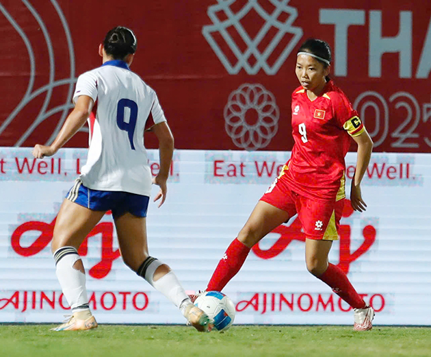ĐT nữ Việt Nam chơi trên chân hoàn toàn so với Philippines, kiểm soát hoàn toàn trận đấu và chỉ tiếc là không có bàn thắng - Ảnh: VFF