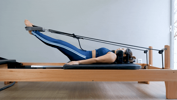 Máy Reformer cho phép người tập chuyển động theo nhiều chiều, dễ gây ra xung đột tiền đình