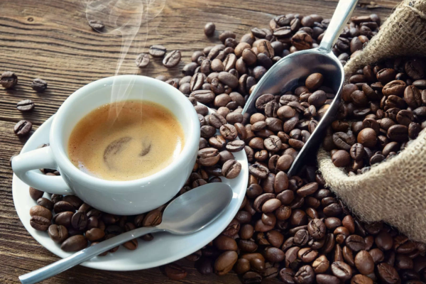 Hiện nay, cà phê đang là thức uống được số đông dân văn phòng lựa chọn để khởi động một ngày làm việc tỉnh táo, tập trung.