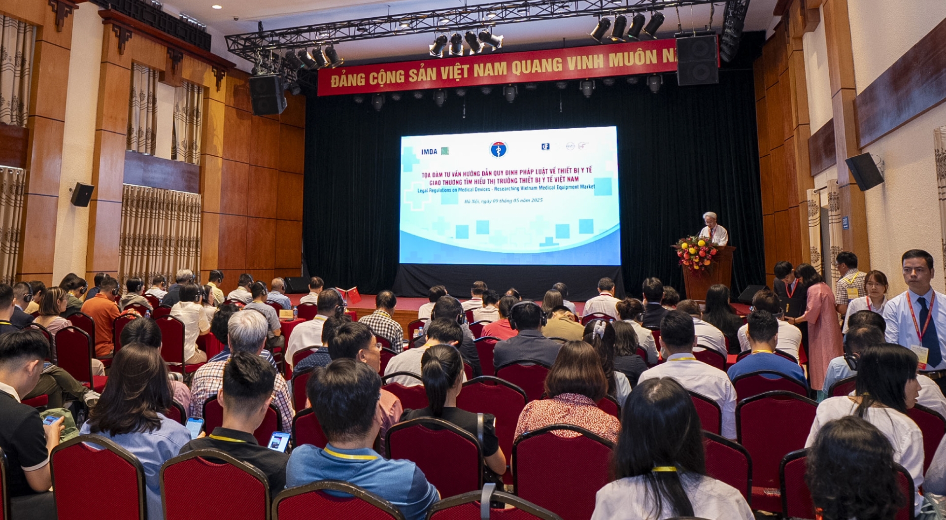 Toạ đàm Tư vấn hướng dẫn quy định pháp luật về thiết bị y tế - Giao thương tìm hiểu thị trường thiết bị y tế Việt Nam được diễn ra trong khuôn khổ triển lãm.