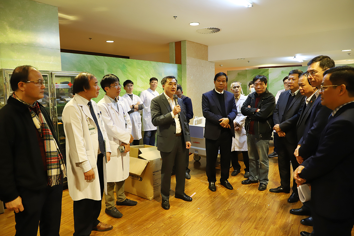 Thứ trưởng Bộ Y tế Trần Văn Thuấn phát biểu tại buổi diễn tập công tác y tế đảm bảo cho Đại hội Đại biểu toàn quốc lần thứ XIV - Ảnh: Lê Hảo