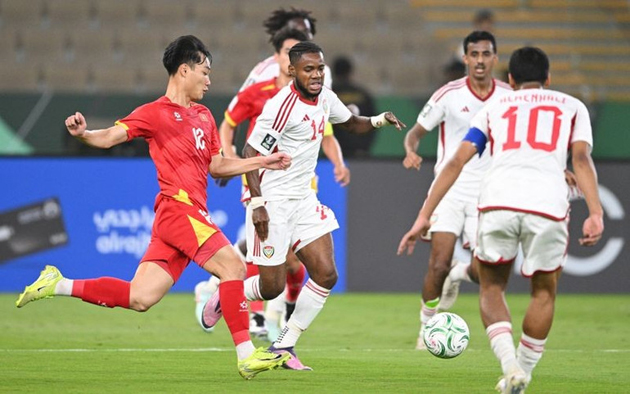 Xuân Bắc và Thái Sơn là những quân bài quan trọng của U23 Việt Nam ở trung tâm hàng tiền vệ - Ảnh: AFC