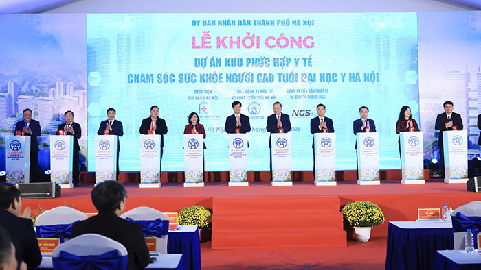 Tổng Bí thư Tô Lâm và các đại biểu thực hiện nghi thức khởi công dự án - Ảnh: Hanoi.gov.vn