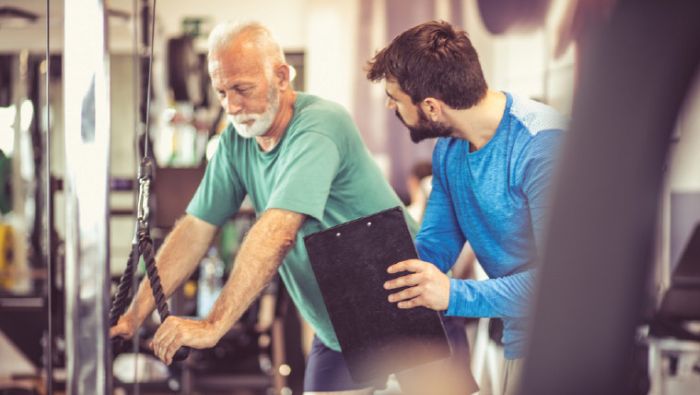 Quá trình phục hồi sau khi mắc ung thư phổi nên có sự đồng hành của chuyên gia trị liệu