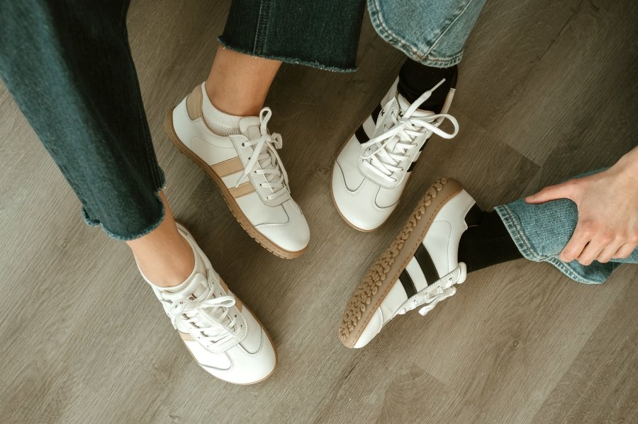 Nên ưu tiên sử dụng loại giày giày mềm, có lớp đệm tốt, đi vừa chân