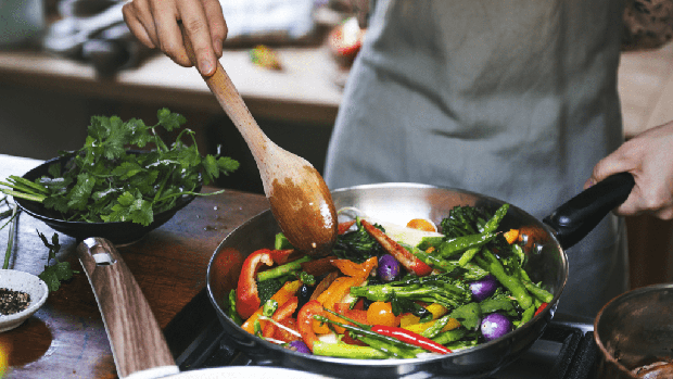 Rau củ đa dạng màu sắc cung cấp các chất chống oxy hóa hỗ trợ cải thiện sức khỏe tinh thần