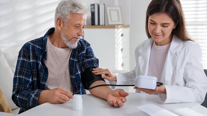 Kiểm soát huyết áp giúp làm chậm tiến triển suy giảm chức năng thận