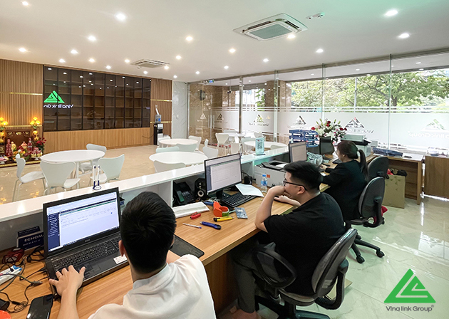 Hệ thống máy móc văn phòng cũng đã được trang bị đầu tư hoàn hảo